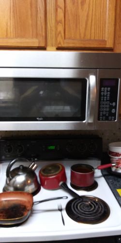 Like new whirl pool microwave...