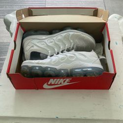 Nike VaporMax Plus White Size 11