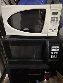 Sunbeam White microwave