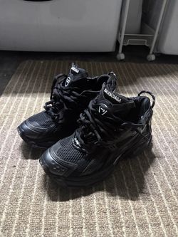 Balenciaga runners