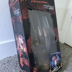 Freddy Krueger Nightmare on Elm Street 3 Freddy Glove Prop replica
