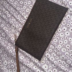 Michael Kors Clutch