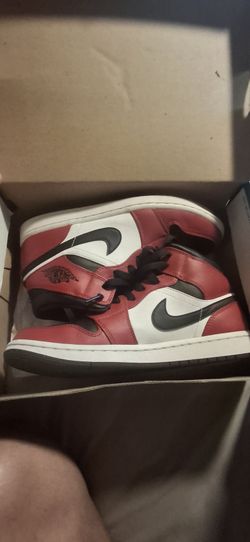 Jordan 1 Mid Original Box
