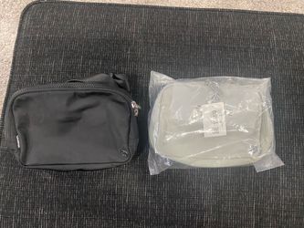 Lululemon Everywhere Belt Bag Lot Grey and Black