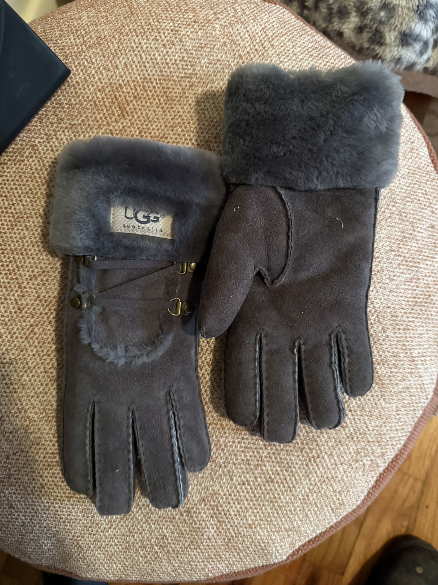 Ugg Women’s Gloves (small/med)