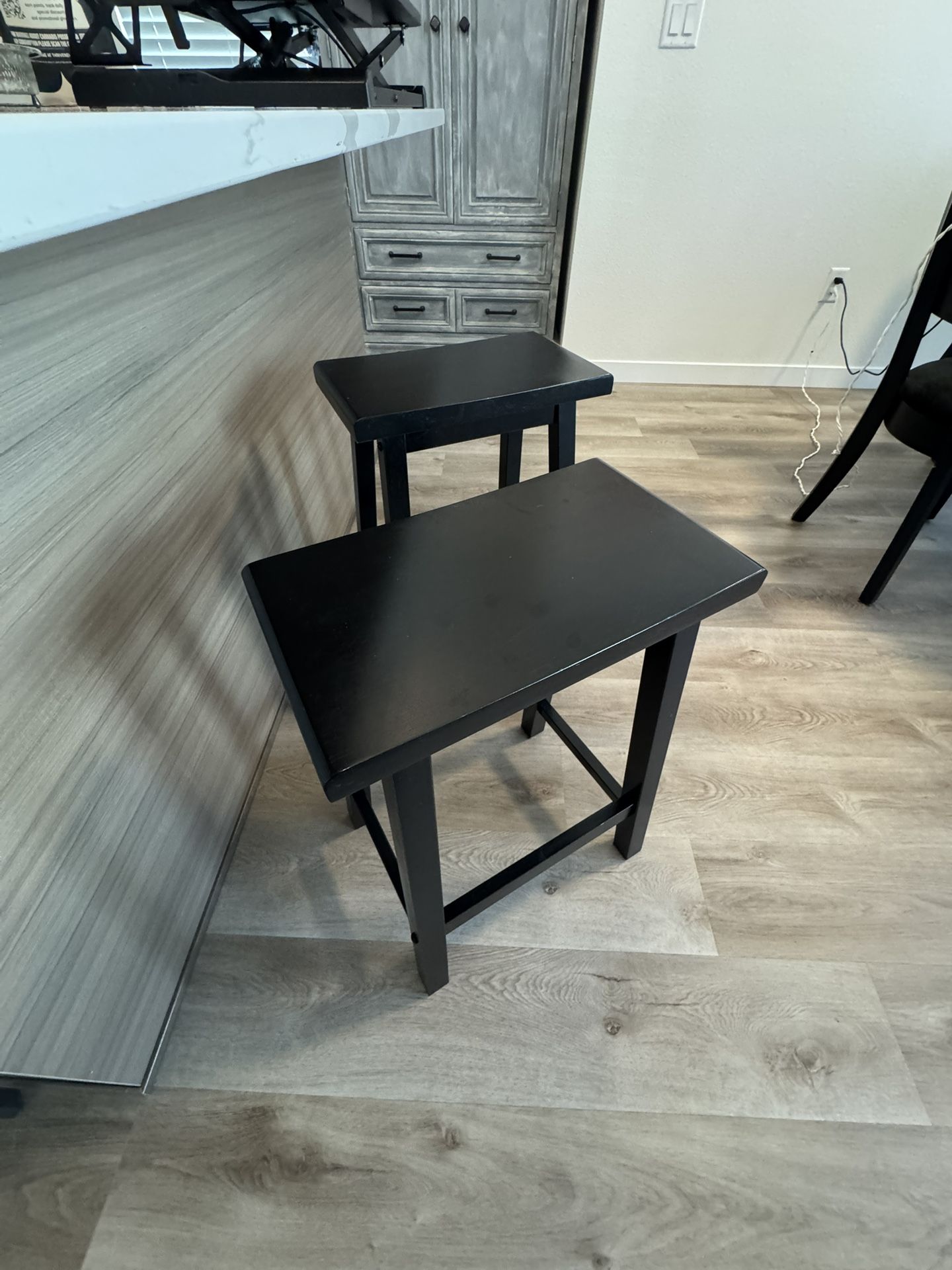 Set of 2 Saddle Stools