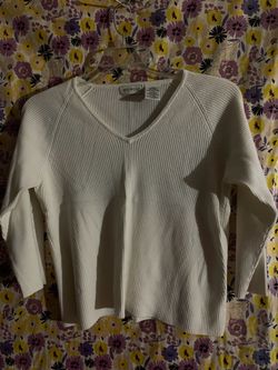 Size 12/14 "White Stag"sweater