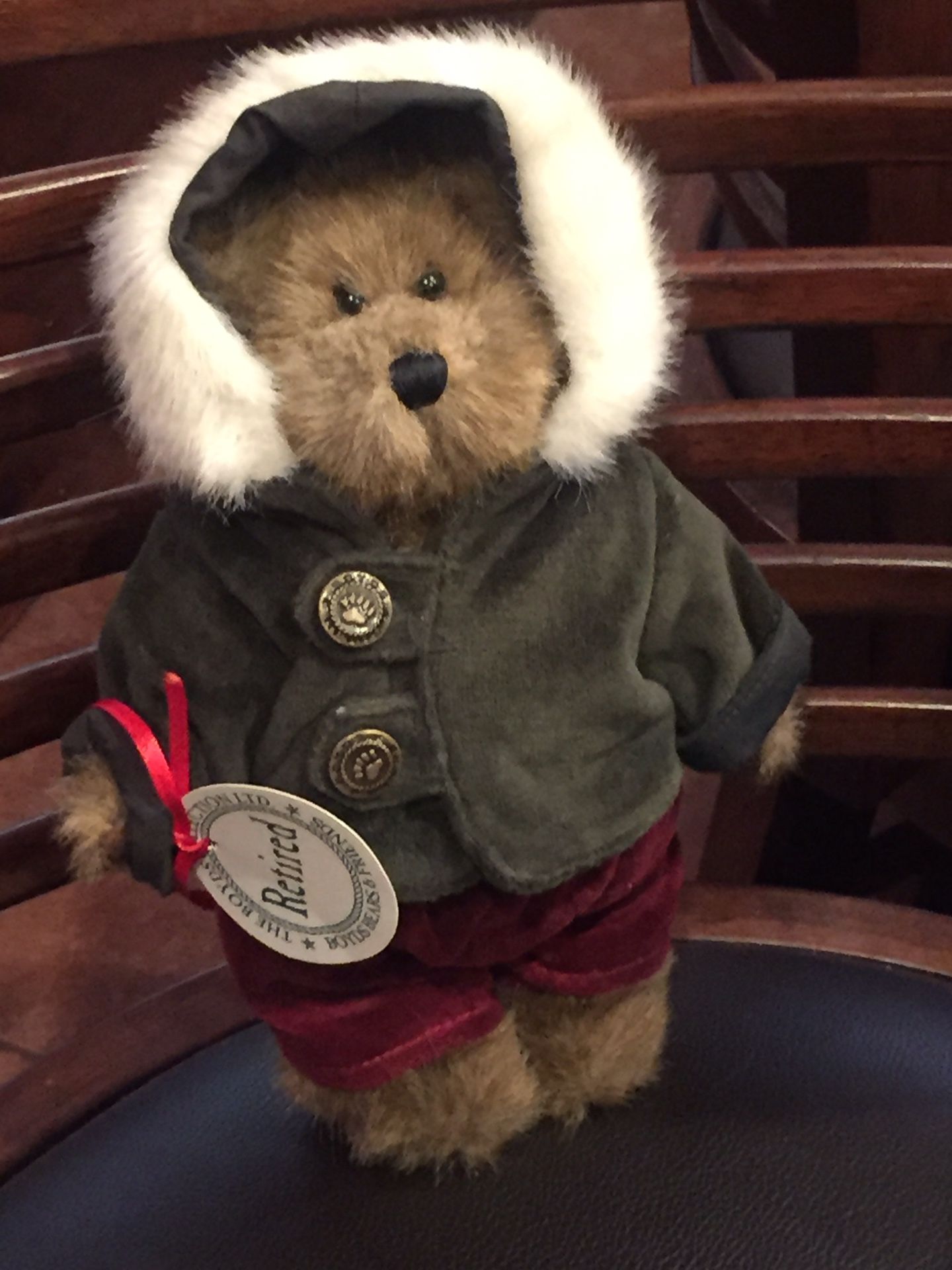 Boyds Bear . New. 9” Toll