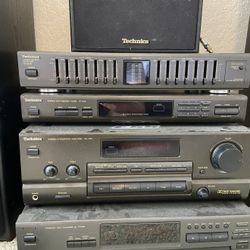 Technics Stereo System With Speakers 