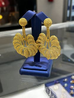 Gold Earring 