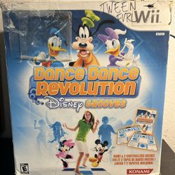 Dance Dance Revolution Disney Grooves CIB Nintendo Wii 2 Mats Pads & Game