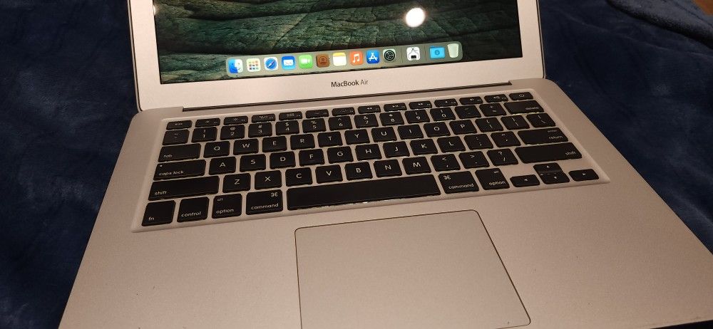 Macbook air 2014 grade A (see description)