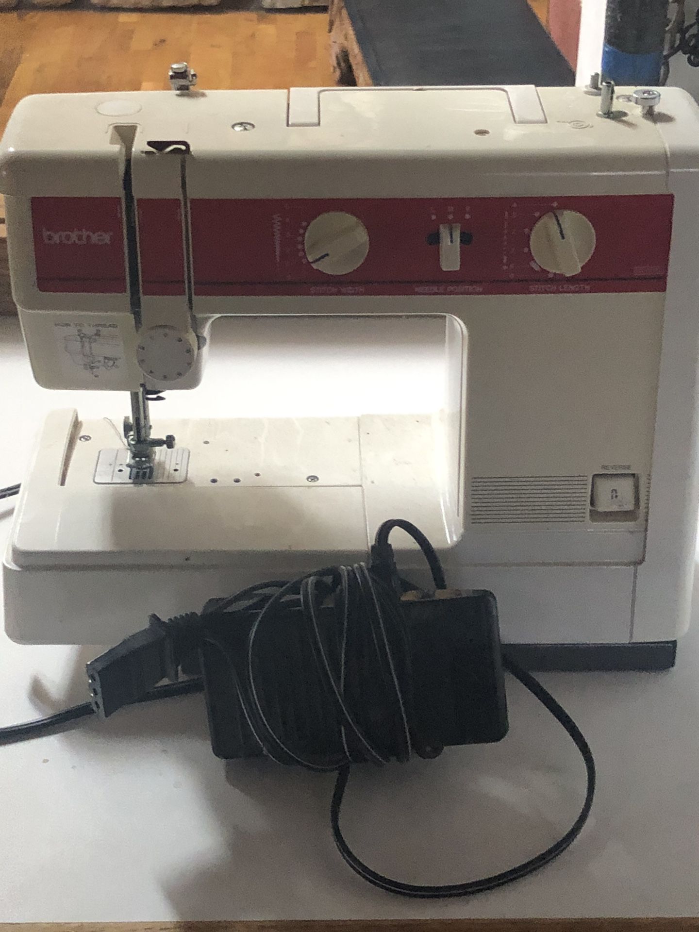 Brother VX-1010 Sewing Machine