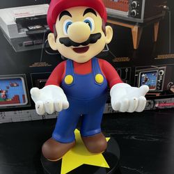 OFFICIAL NINTENDO 2008 SUPER MARIO HOLDER 