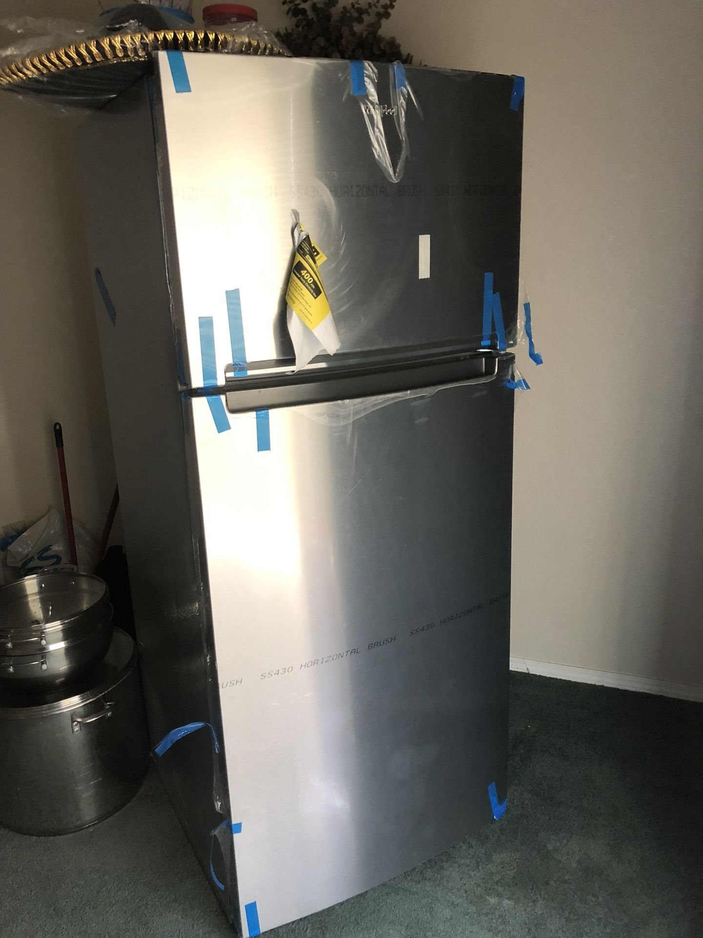 Refrigerator 