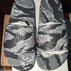 Moncler Basile Charcoal Slide