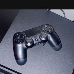 ps4 and controller for sell 