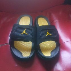 Jordan hydro 4 retro slides