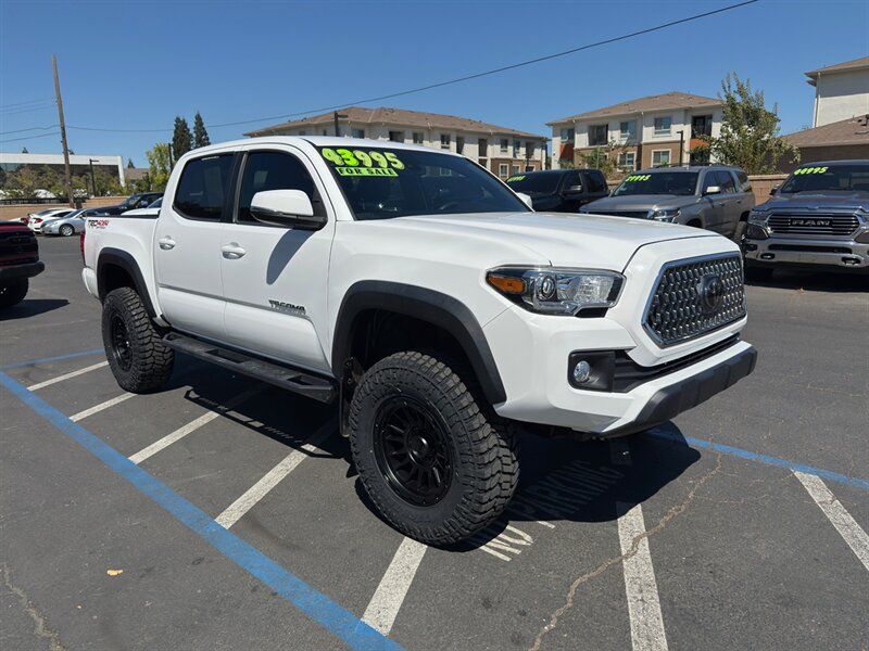 2019 Toyota Tacoma TRD Off-Road 4x4 6 speed Manual, LIFT W/ KMC