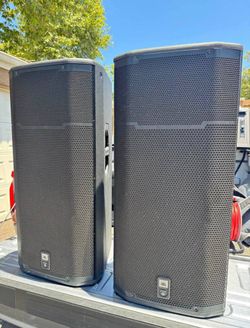 Pair of JBL PRX735 Powered Speakers - Excellent Condition 1500W Peak