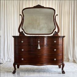 Vintage Mahogany Dresser w/ Mirror