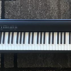 Roland FP30X - Like New