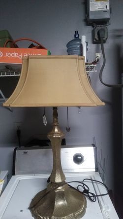 Gold painted lamp by Colour creations