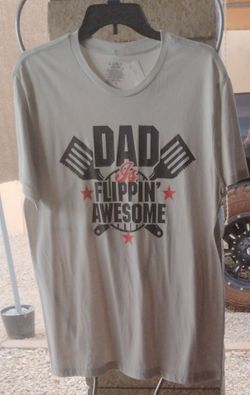 Men's gray short sleeve t-shirt for Father's Day in size large