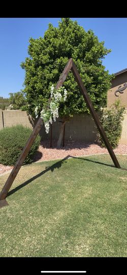 Wedding Wooden Arch 🤩
