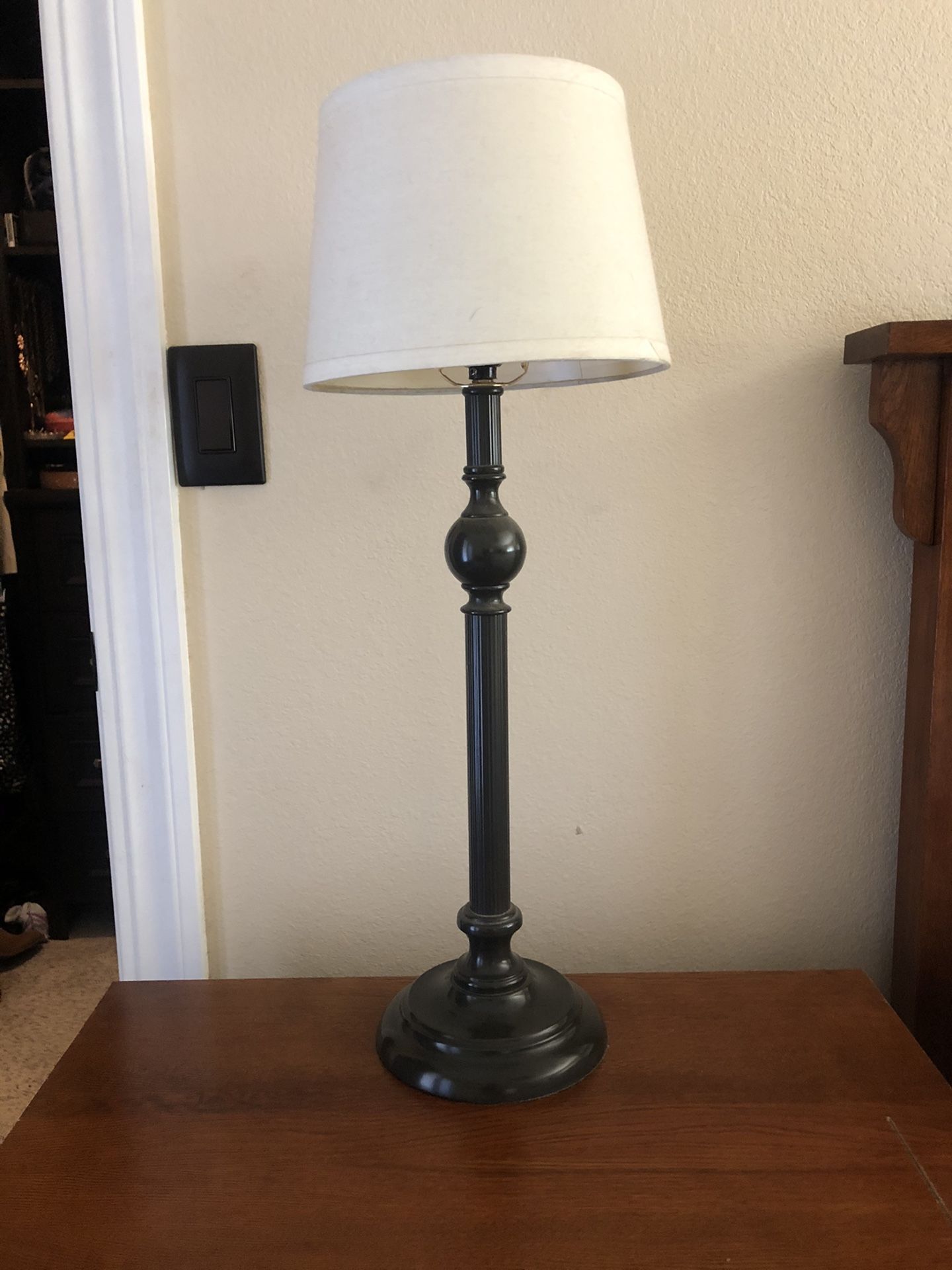 Set of 2 Lamps w/ Shades