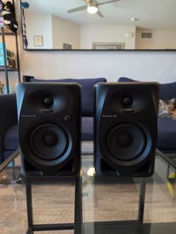 SALE - Pioneer DJ DM40D Speakers