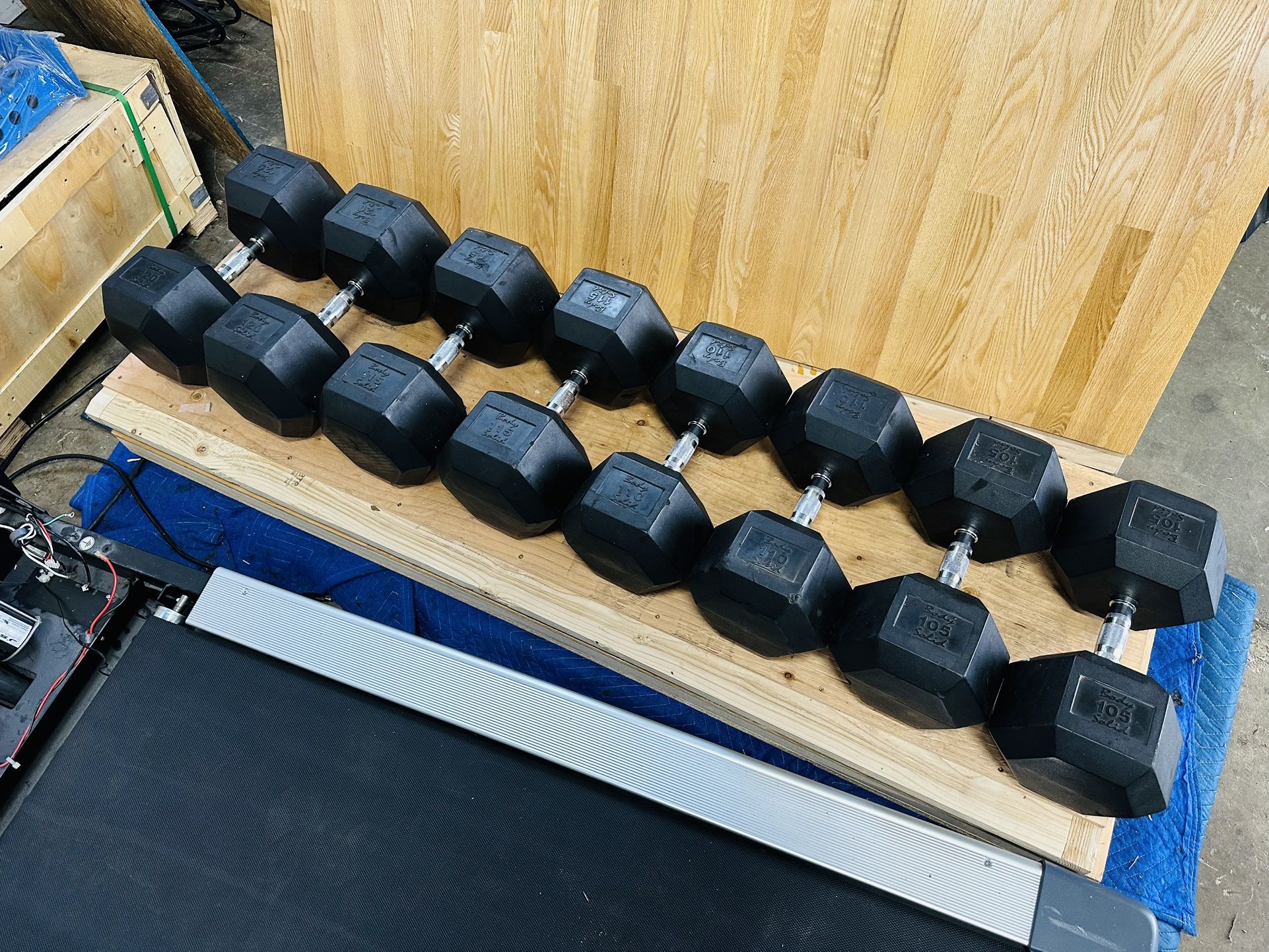 Dumbbells - Gym Equipment - Weights - Barbell