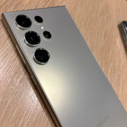 Samsung Galaxy S25 Ultra 5G  Unlocked In Box 