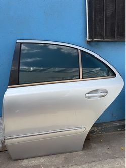 2006-2009 Mercedes Benz E350 Door