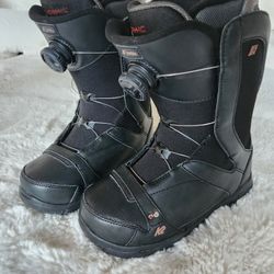 HEATED K2 SNOWBOARDING BOOTS