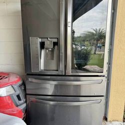 Refrigerator 