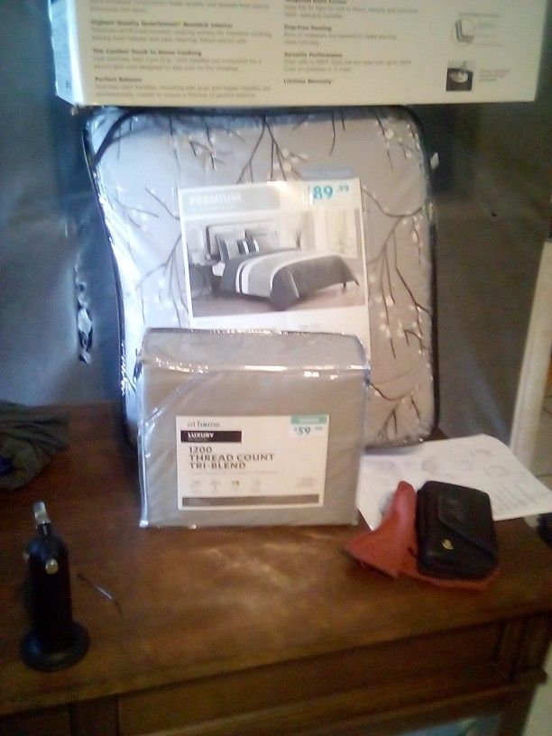 Brand New Sheets And 7piece Comforter Set