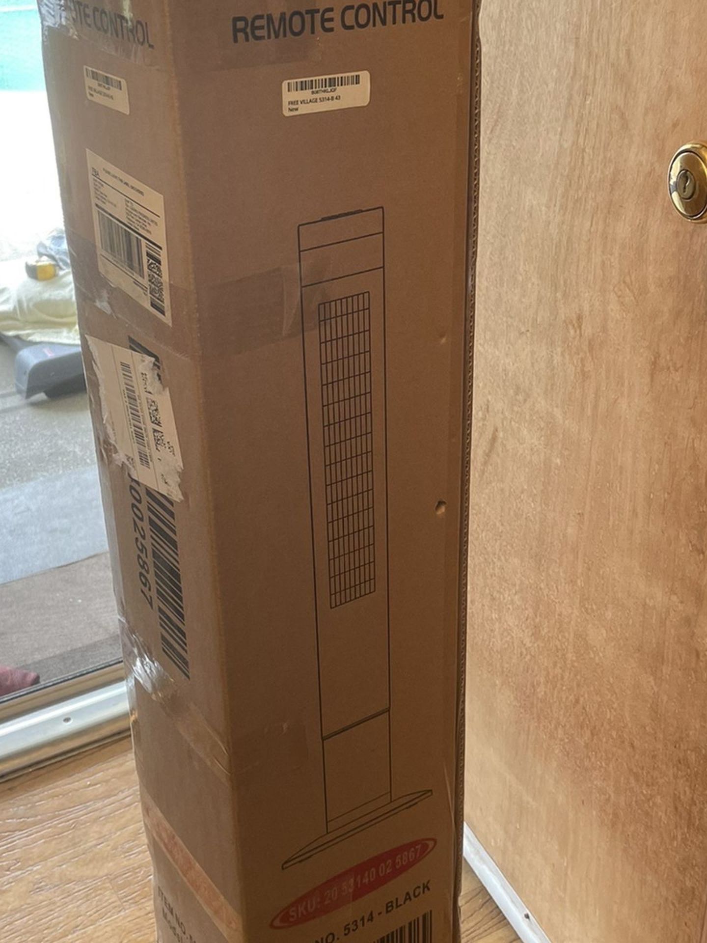 Brand New Black Free Village Tower Fan With Remote Control