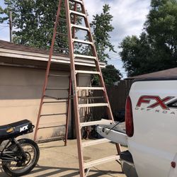 12” Werner Fiberglass Type IA. 300lbs Step Ladder