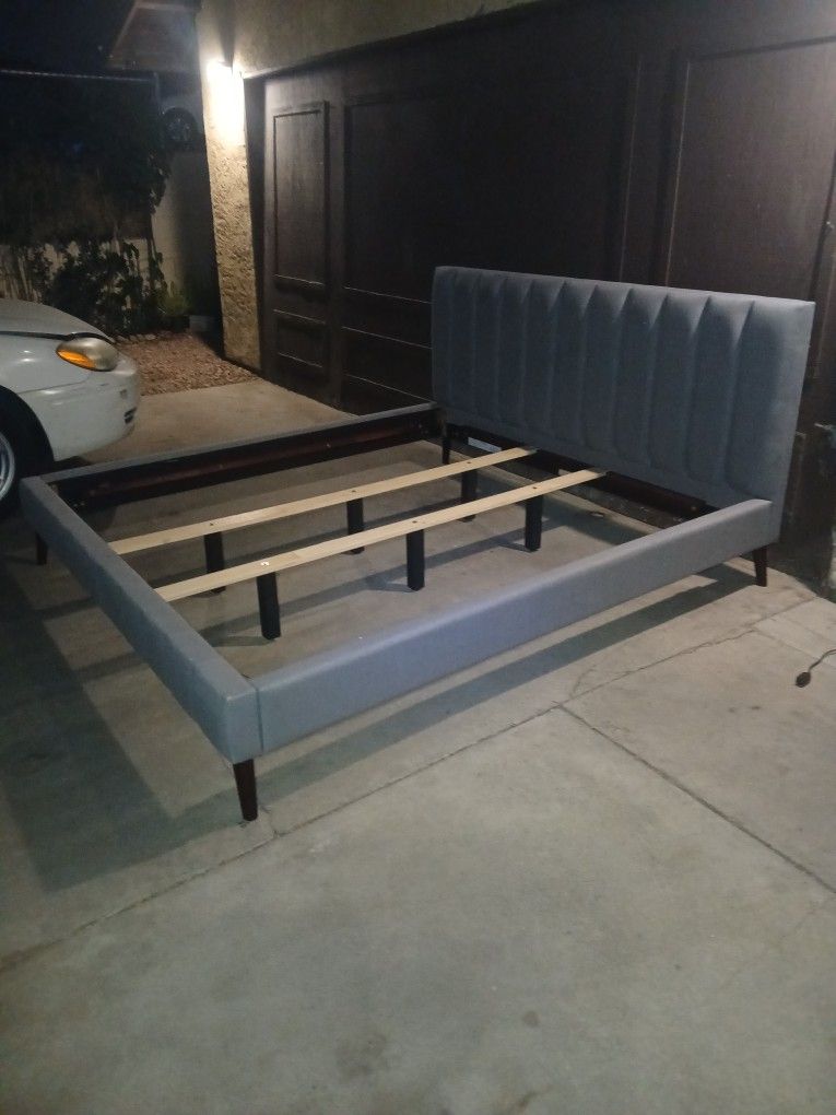 QUEEN BED FRAME
