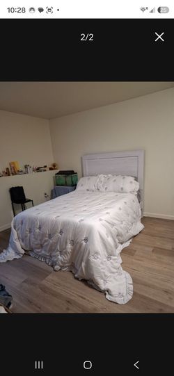 Full size Bed Frame - Like New