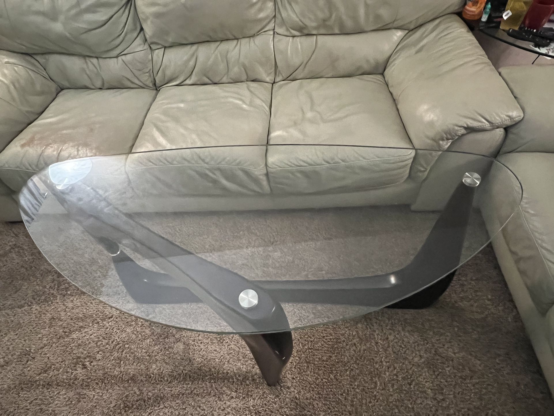 Side Table And A Coffee Table For Sell