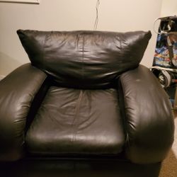 Large Black Chair - Great Condition 