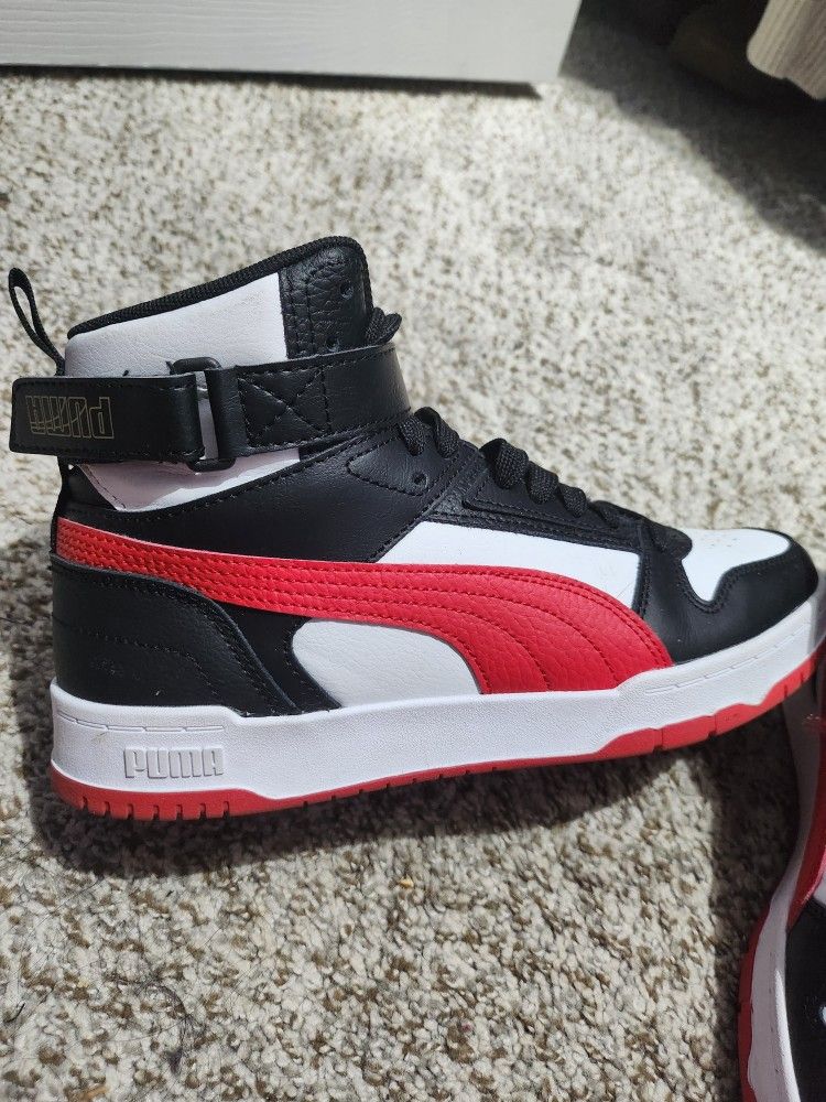 PUMA Hightops Sneakers