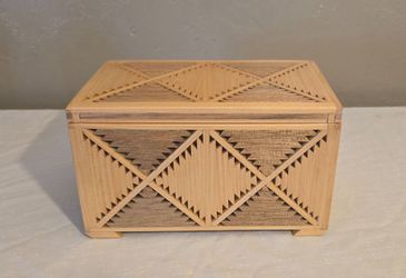 ESTATE SALE Vintage Handcrafted Wood Matchstick Art Jewelry / Trinket Box with Removable Tray