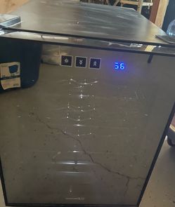 Emerson Wine Cooler / Fridge - 12 bottle capacity