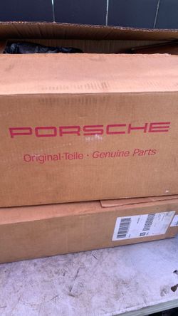 Porsche headlight SUV