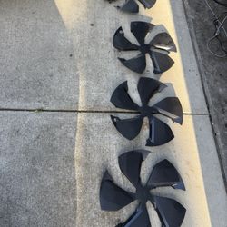 Tesla Model Y Juniper Wheel Covers