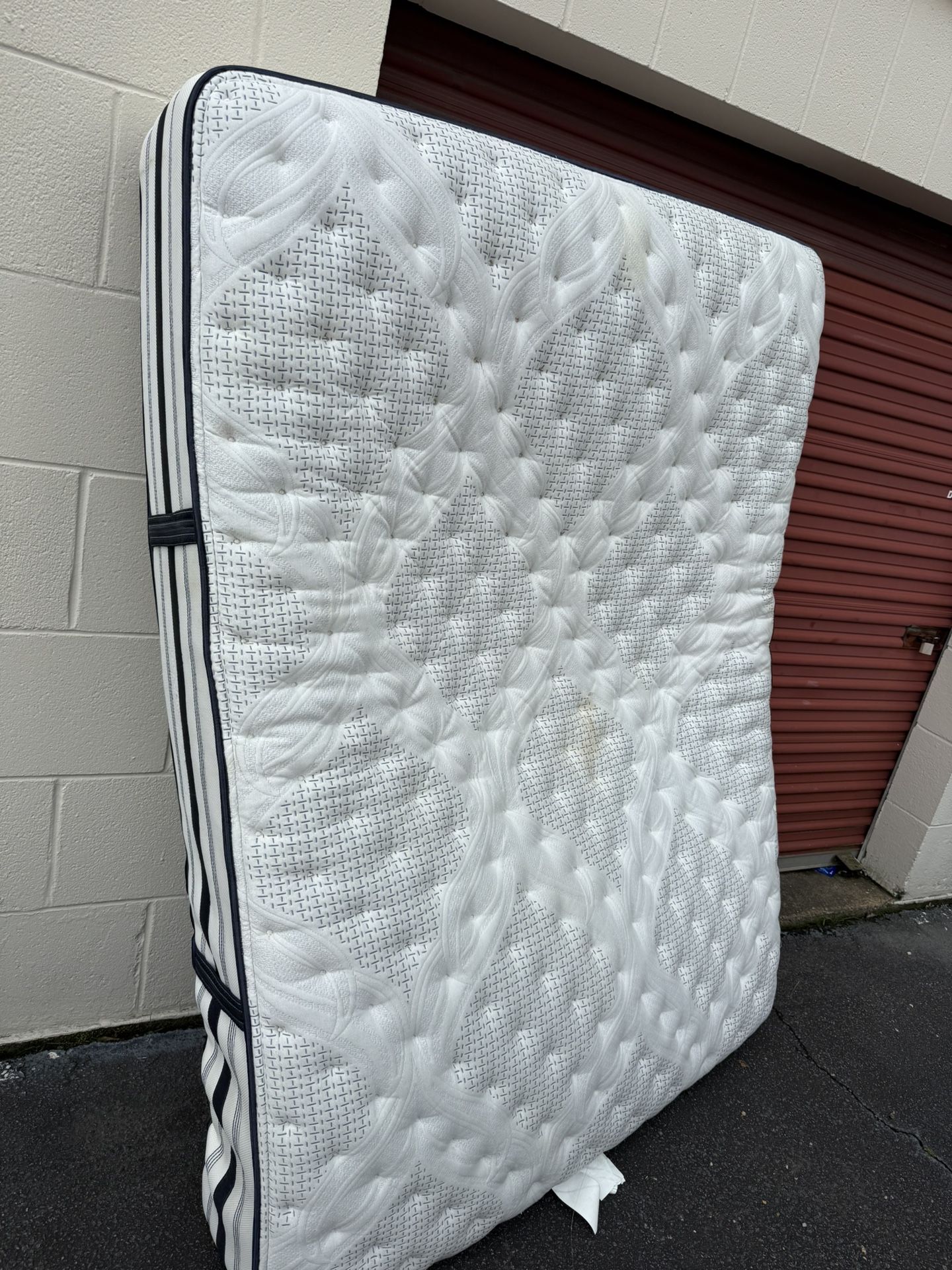 Queen Mattress And Box Spring