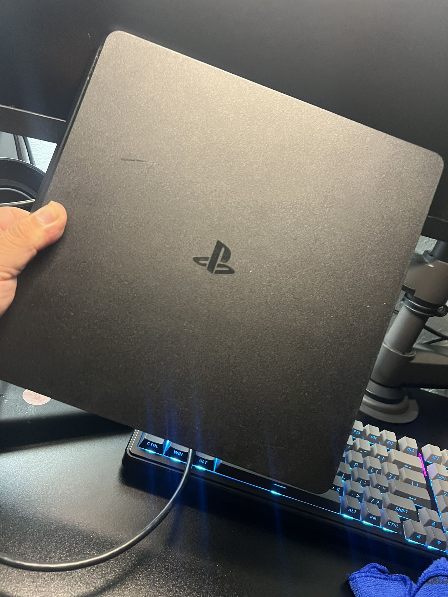 PlayStation 4 Slim